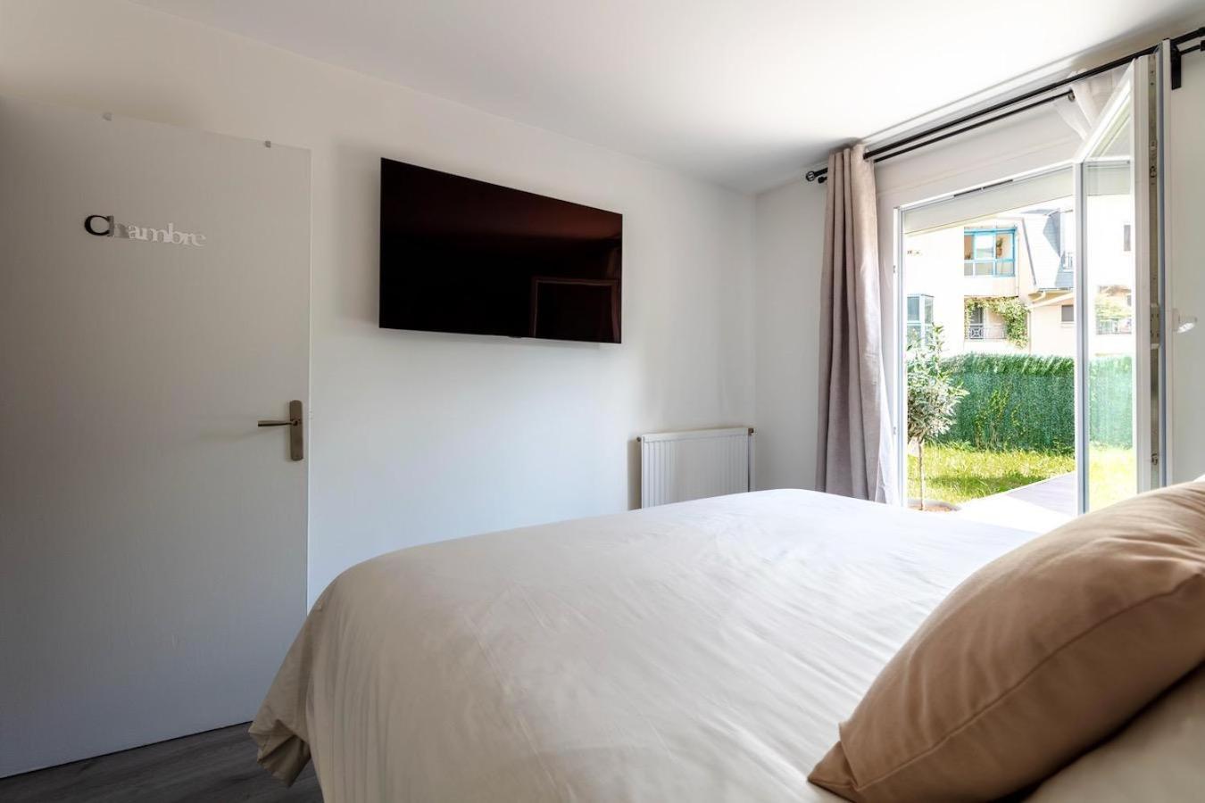 Charmant Refuge Avec Jardin, A 6 Minutes A Pied Du Metro Creteil L Echat-Lovely Retreat With Garden, Located A 6-Minute Walk From Creteil L Echat Metro Station Bagian luar foto