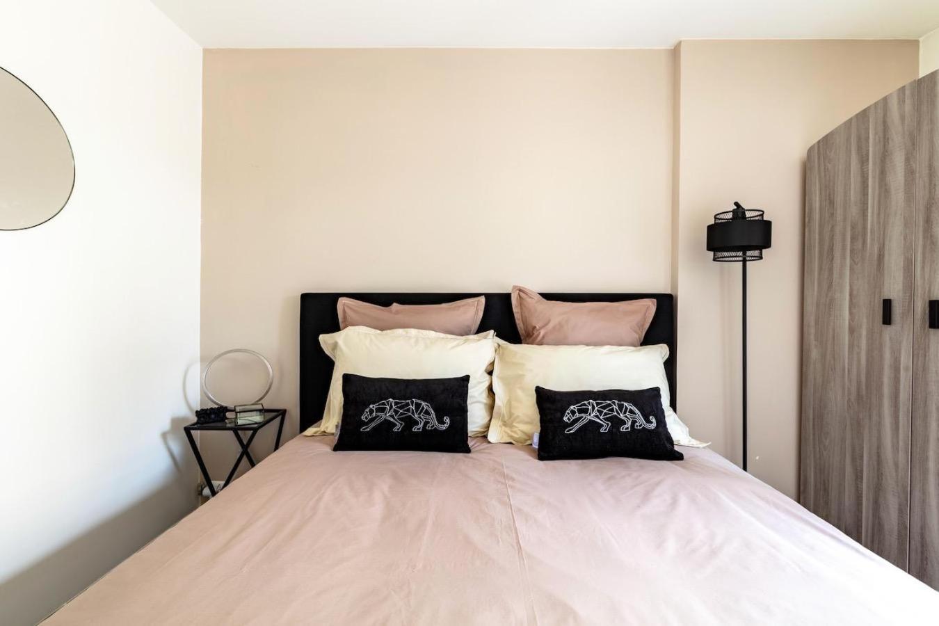 Charmant Refuge Avec Jardin, A 6 Minutes A Pied Du Metro Creteil L Echat-Lovely Retreat With Garden, Located A 6-Minute Walk From Creteil L Echat Metro Station Bagian luar foto