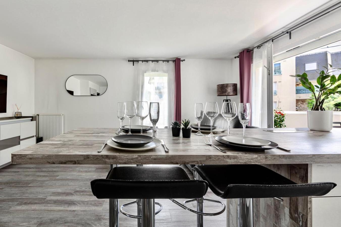 Charmant Refuge Avec Jardin, A 6 Minutes A Pied Du Metro Creteil L Echat-Lovely Retreat With Garden, Located A 6-Minute Walk From Creteil L Echat Metro Station Bagian luar foto