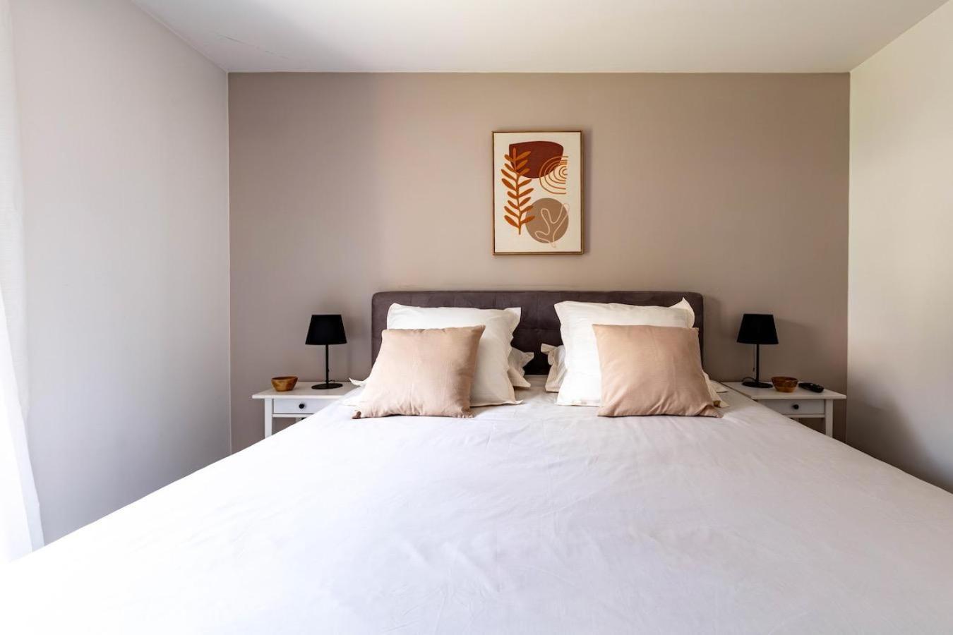 Charmant Refuge Avec Jardin, A 6 Minutes A Pied Du Metro Creteil L Echat-Lovely Retreat With Garden, Located A 6-Minute Walk From Creteil L Echat Metro Station Bagian luar foto