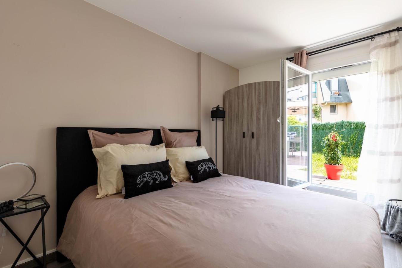 Charmant Refuge Avec Jardin, A 6 Minutes A Pied Du Metro Creteil L Echat-Lovely Retreat With Garden, Located A 6-Minute Walk From Creteil L Echat Metro Station Bagian luar foto
